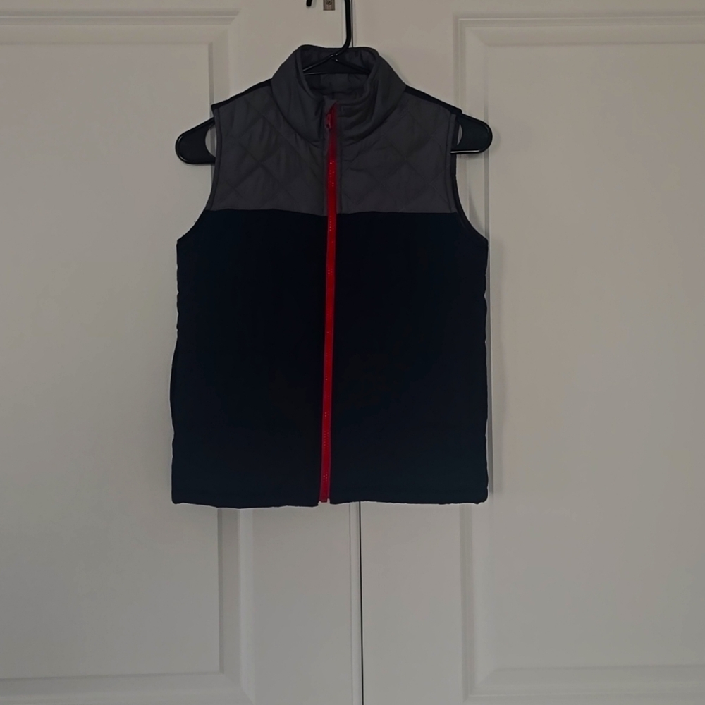 Boys Fall/Winter Vests - Medium (7/8)